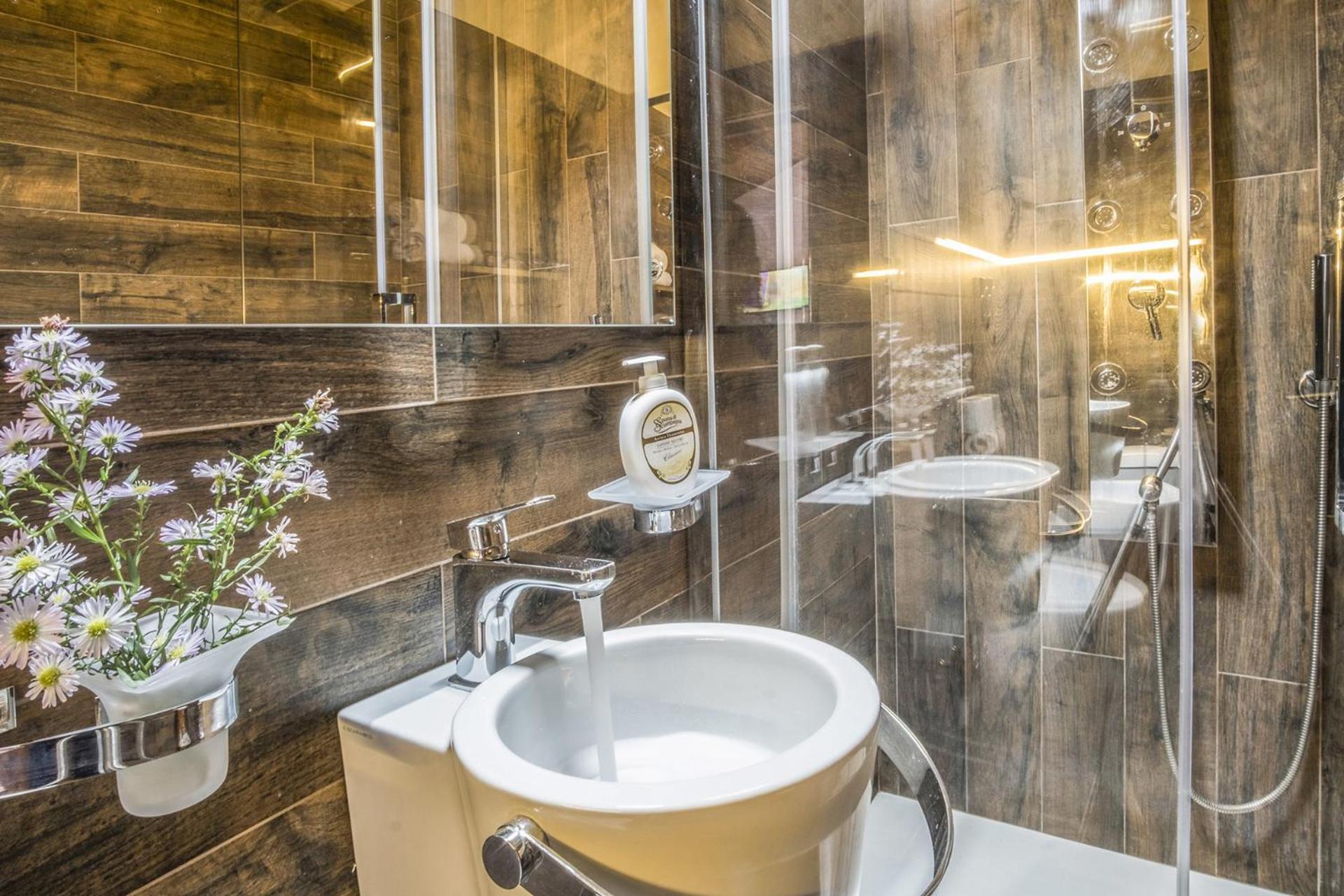 - Caruso Appartement